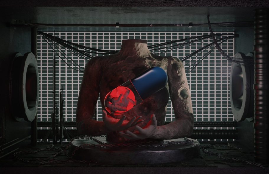Eine kopflose humanoide Figur hält eine roteblaue Pille mit einem Astronaut drin, in einer kühlen, industriellen Umgebung.